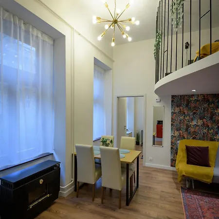 Nutcracker - Feel Yourself At Appartement