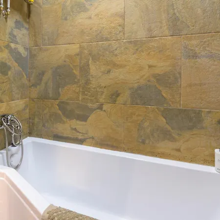 Nutcracker - Feel Yourself At *