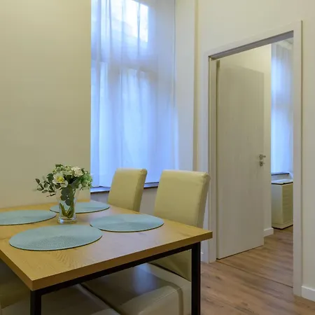 Nutcracker - Feel Yourself At Βουδαπέστη