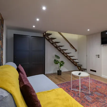 Nutcracker - Feel Yourself At Apartment *